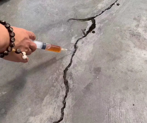 坡头混凝土裂缝修补技术详解​